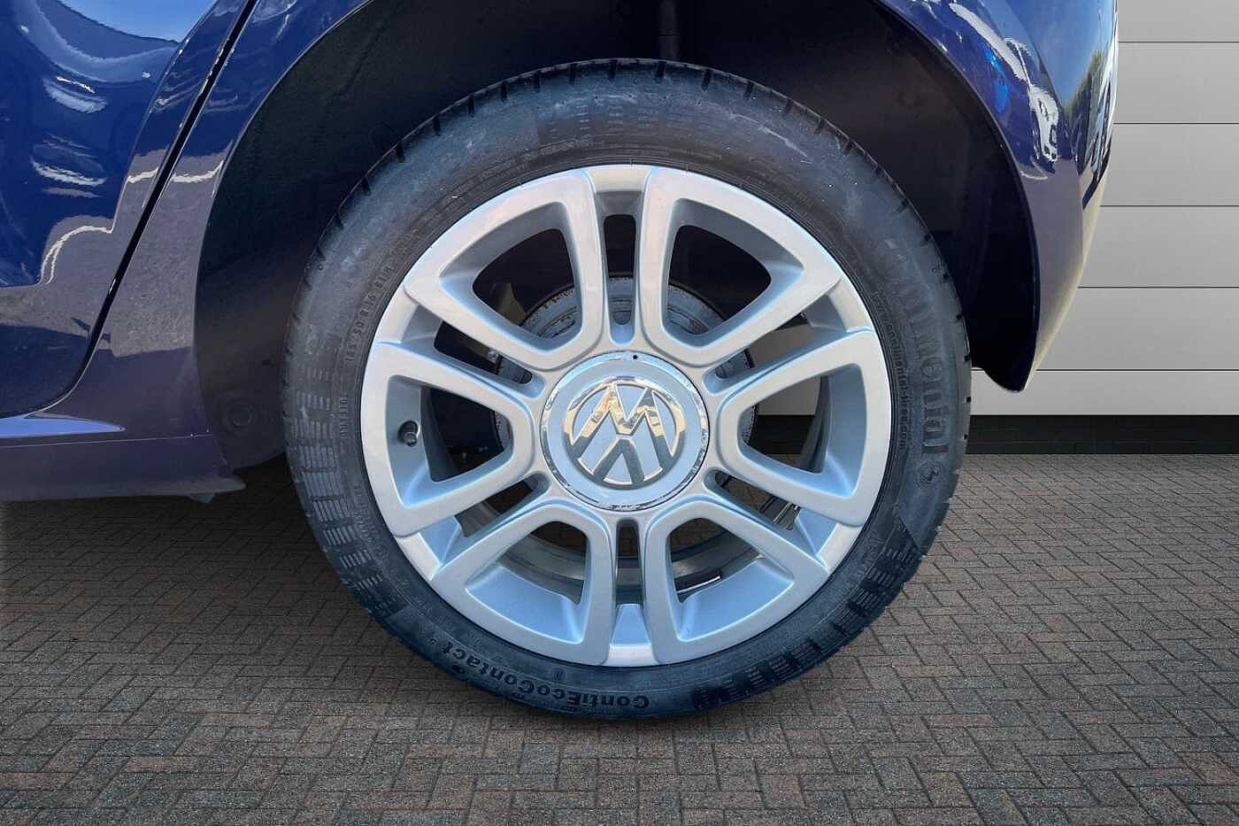 Volkswagen up! 1.0 Club up! Hatchback 5dr Petrol Manual Euro 6 (75 ps)