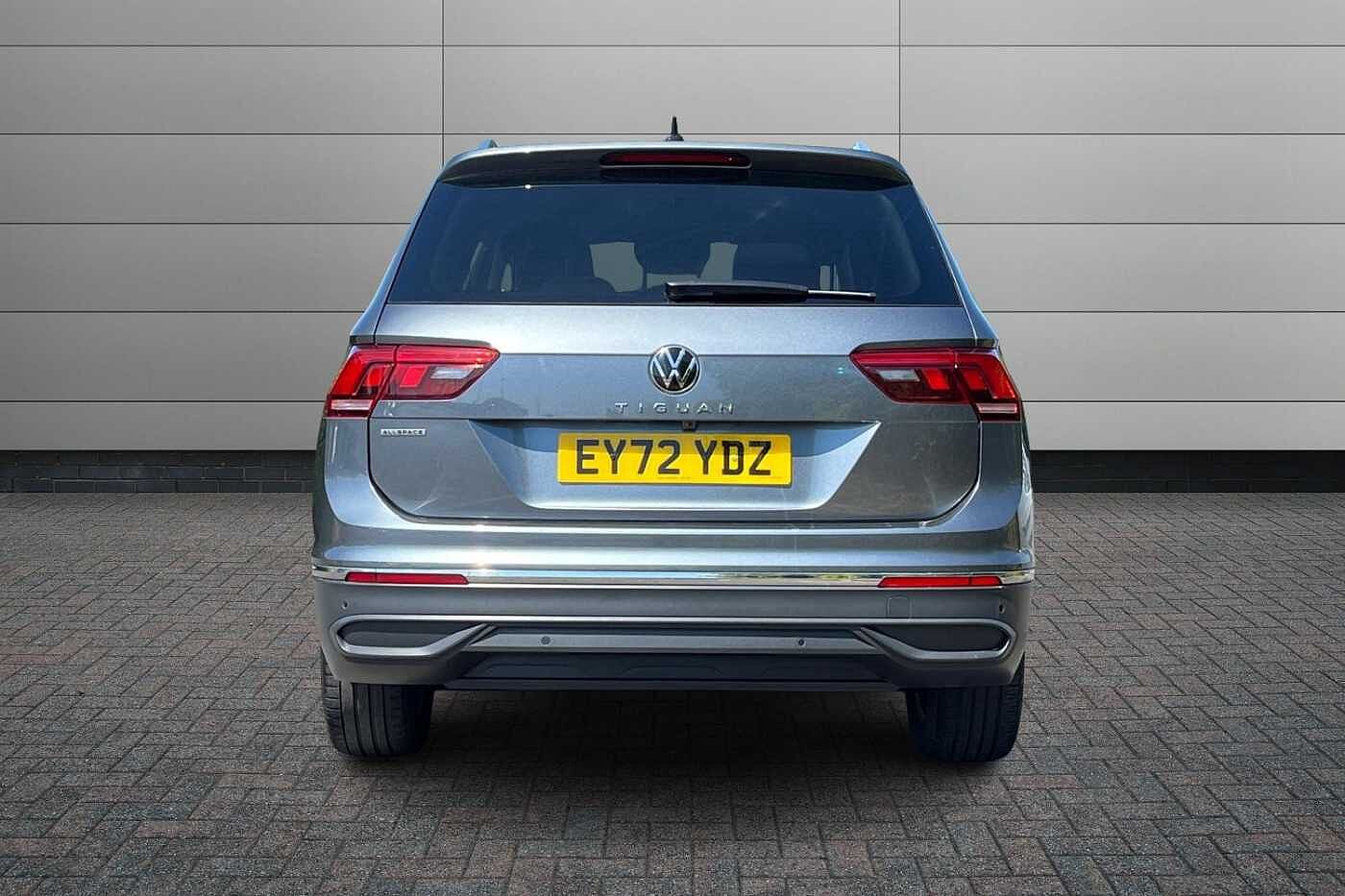 Volkswagen Tiguan Allspace 1.5 TSI Life SUV 5dr Petrol DSG Euro 6 (s/s) (150 ps)