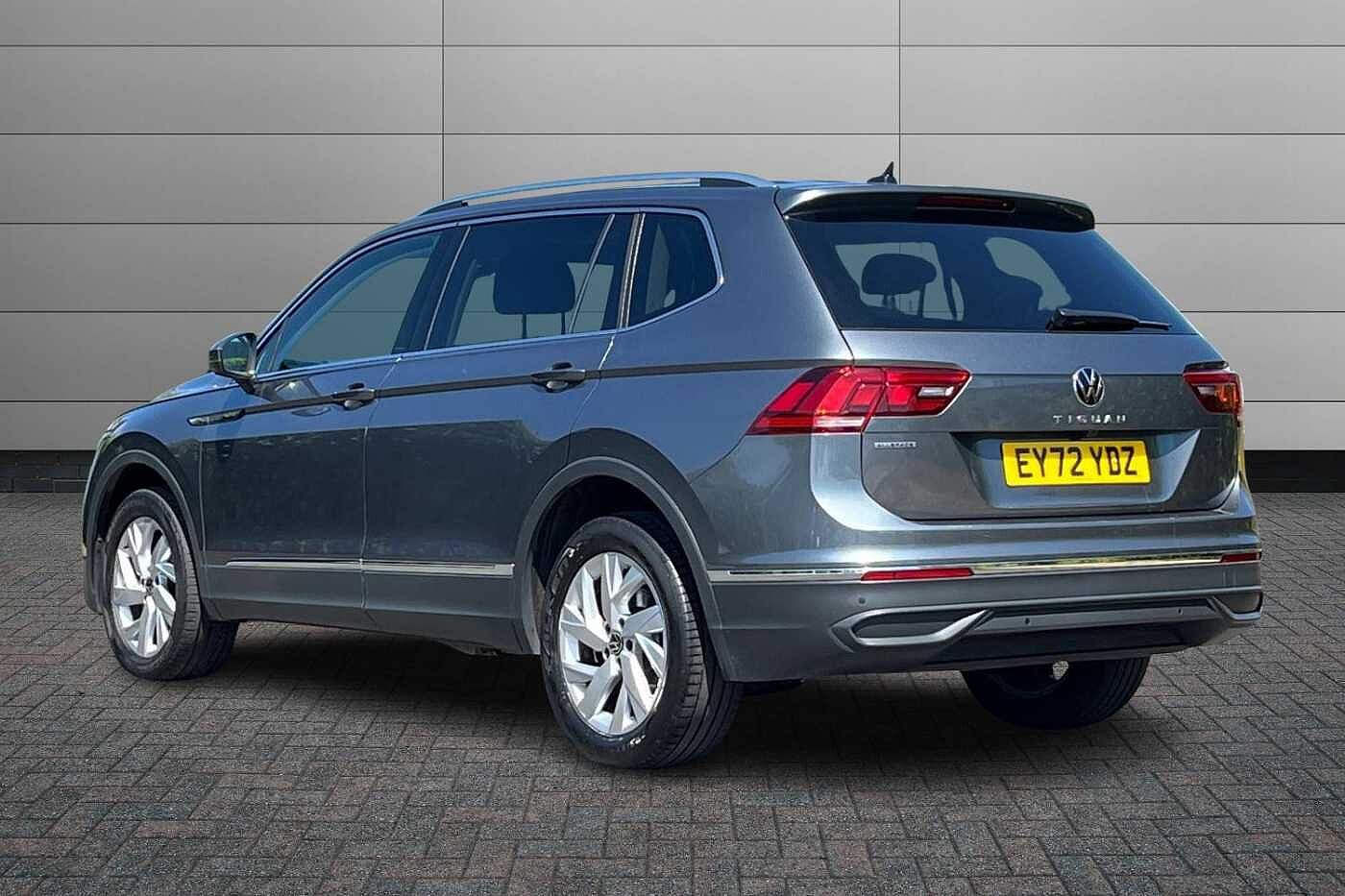 Volkswagen Tiguan Allspace 1.5 TSI Life SUV 5dr Petrol DSG Euro 6 (s/s) (150 ps)