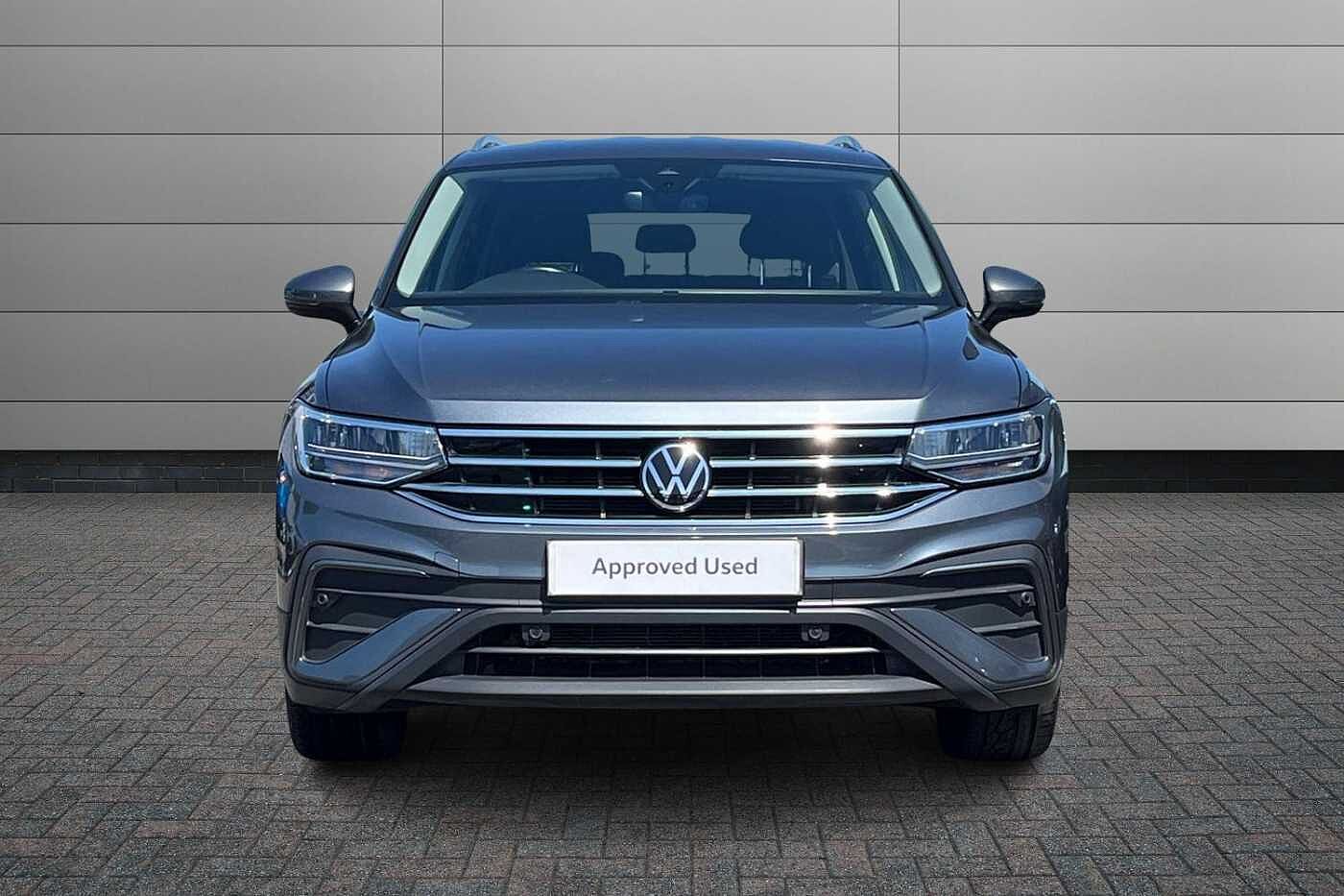 Volkswagen Tiguan Allspace 1.5 TSI Life SUV 5dr Petrol DSG Euro 6 (s/s) (150 ps)