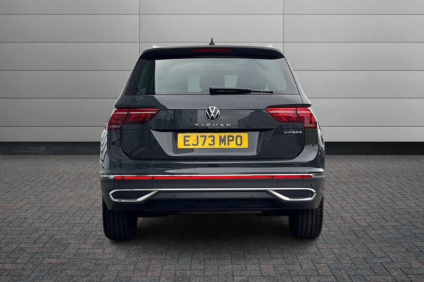 Volkswagen Tiguan 1.4 TSI 13kWh Elegance SUV 5dr Petrol Plug-in Hybrid DSG 245 ps - PANORAMIC SUNR
