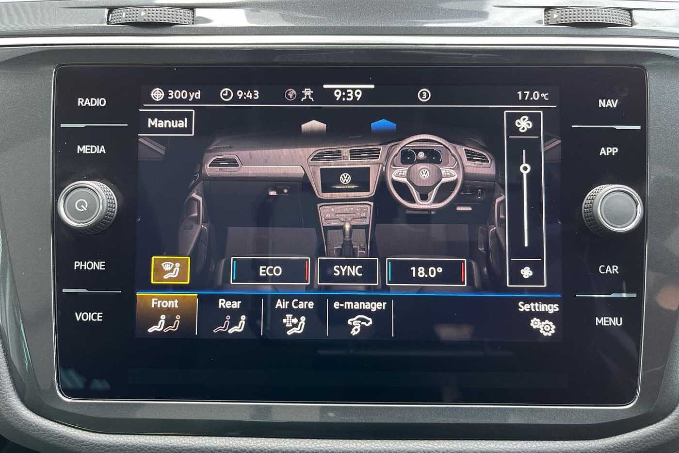 Volkswagen Tiguan 1.4 TSI 13kWh Elegance SUV 5dr Petrol Plug-in Hybrid DSG 245 ps - PANORAMIC SUNR