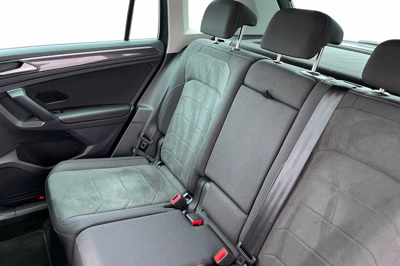 Volkswagen Tiguan 1.4 TSI 13kWh Elegance SUV 5dr Petrol Plug-in Hybrid DSG 245 ps - PANORAMIC SUNR