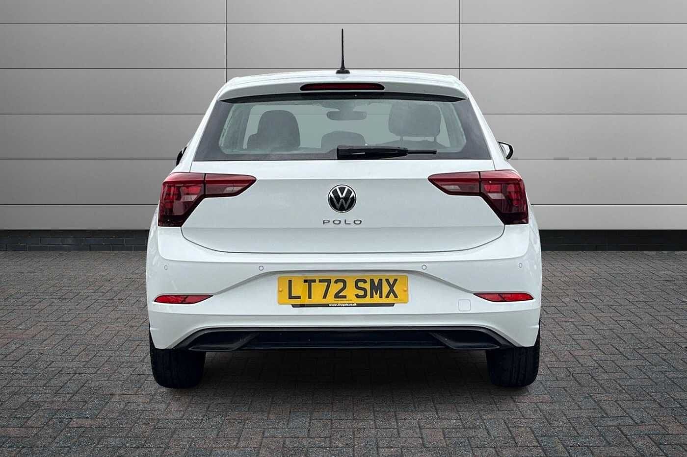 Volkswagen Polo 1.0 TSI Life Hatchback 5dr Petrol Manual 95 ps - FRONT & REAR PARKING SENSORS
