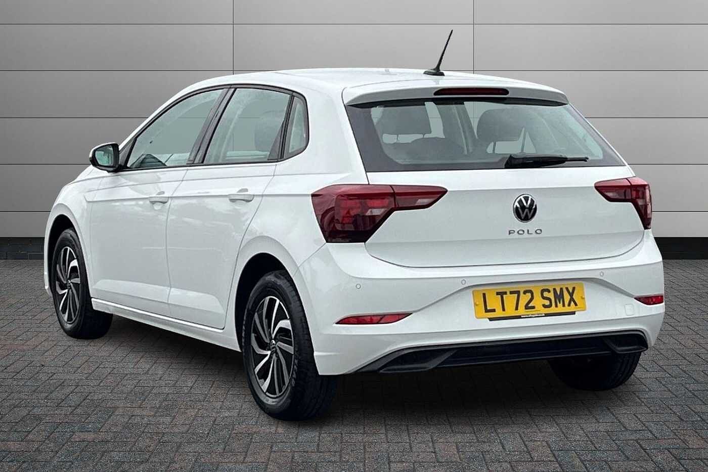 Volkswagen Polo 1.0 TSI Life Hatchback 5dr Petrol Manual 95 ps - FRONT & REAR PARKING SENSORS