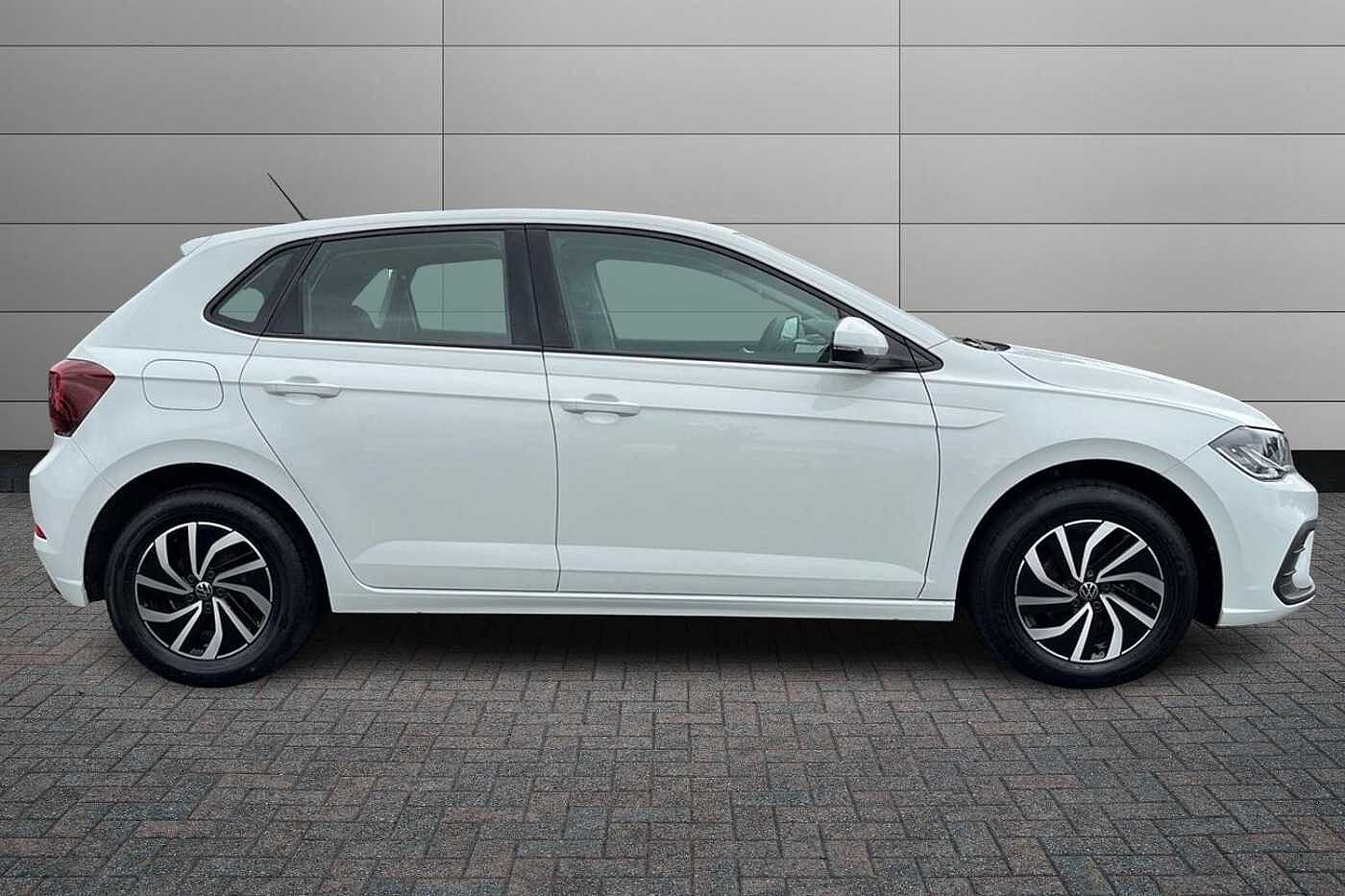 Volkswagen Polo 1.0 TSI Life Hatchback 5dr Petrol Manual 95 ps - FRONT & REAR PARKING SENSORS
