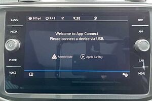 Volkswagen Tiguan 1.4 TSI 13kWh Elegance SUV 5dr Petrol Plug-in Hybrid DSG 245 ps - PANORAMIC SUNR