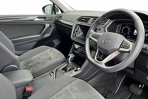 Volkswagen Tiguan 1.4 TSI 13kWh Elegance SUV 5dr Petrol Plug-in Hybrid DSG 245 ps - PANORAMIC SUNR